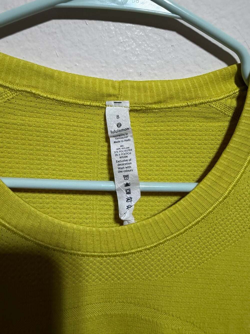 Lululemon Swiftly Tech Short-Sleeve 2.0 Yellow Pear Size 8 - Picture 2 of 3